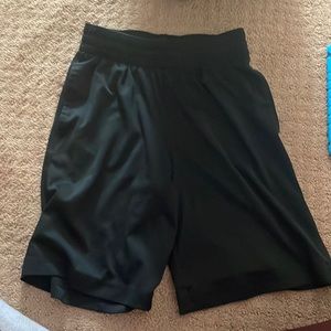 Boys black shorts size 8 cat and jack